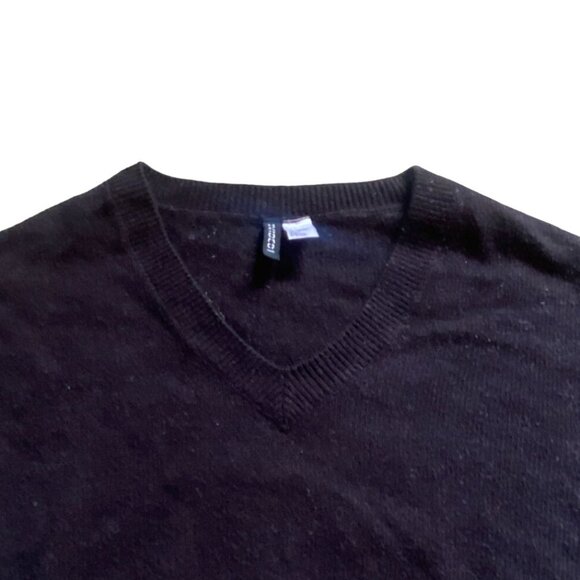 H&M Womens Cropped V-Neck Sweater-Black-Size S-GUC - Picture 2 of 5